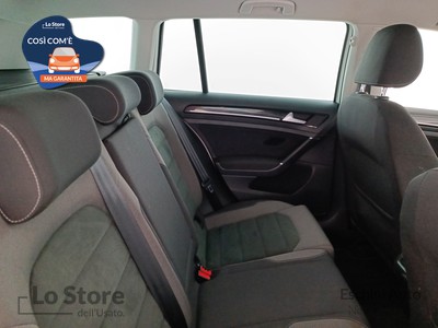 9 - Volkswagen Golf eschini auto