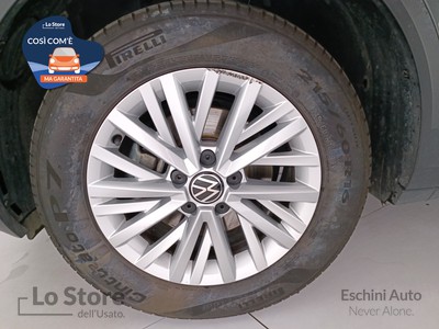 8 - Volkswagen T-Roc eschini auto