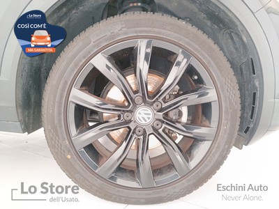 8 - Volkswagen T-Roc eschini auto