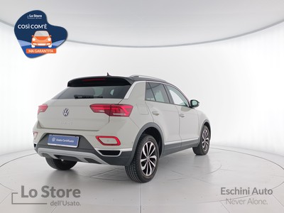 4 - Volkswagen T-Roc eschini auto
