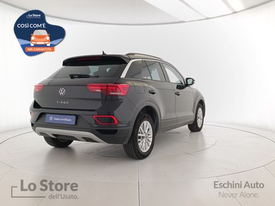 4 - Volkswagen T-Roc eschini auto