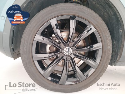 8 - Volkswagen T-Roc eschini auto