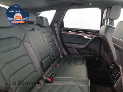 9 - Volkswagen Touareg eschini auto