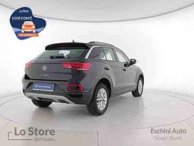 4 - Volkswagen T-Roc eschini auto