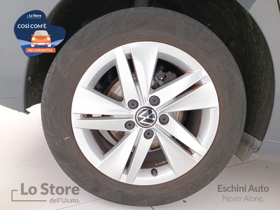 8 - Volkswagen Golf eschini auto
