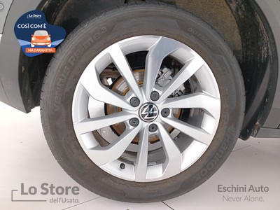 8 - Volkswagen T-Roc eschini auto