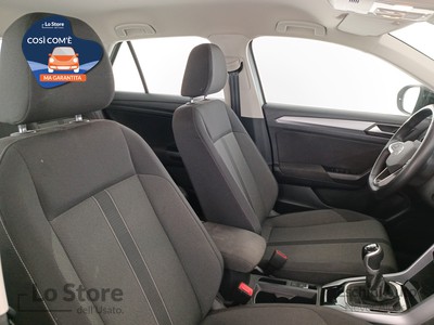 10 - Volkswagen T-Roc eschini auto