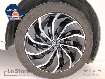 8 - Volkswagen Golf eschini auto