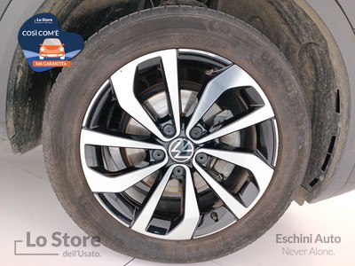 8 - Volkswagen T-Roc eschini auto