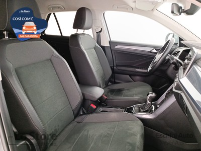 10 - Volkswagen T-Roc eschini auto