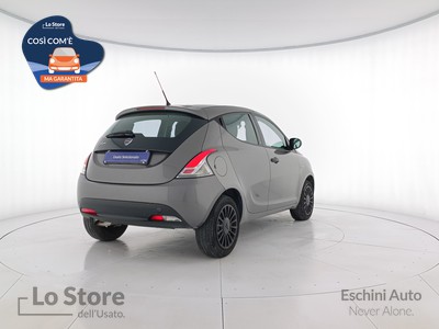 4 - Lancia Ypsilon eschini auto