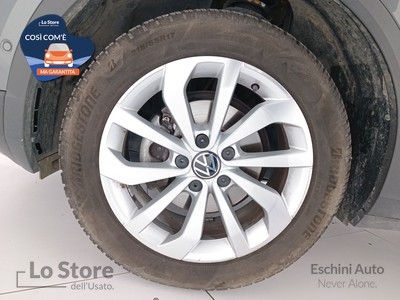 8 - Volkswagen T-Roc eschini auto