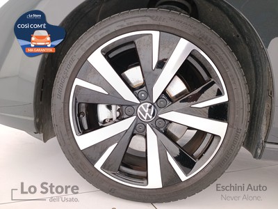 8 - Volkswagen Golf eschini auto