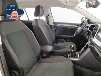 10 - Volkswagen T-Roc eschini auto