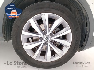 8 - Volkswagen T-Roc eschini auto