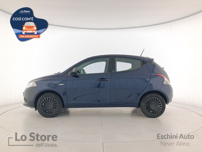 3 - Lancia Ypsilon eschini auto