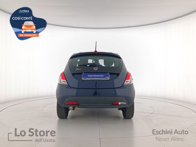 5 - Lancia Ypsilon eschini auto