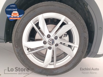 8 - Volkswagen T-Roc eschini auto
