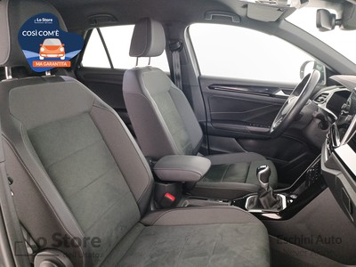 10 - Volkswagen T-Roc eschini auto