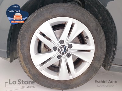 8 - Volkswagen Golf eschini auto