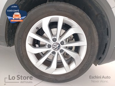 8 - Volkswagen T-Roc eschini auto