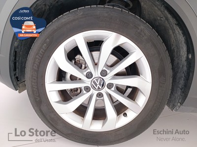 8 - Volkswagen T-Roc eschini auto