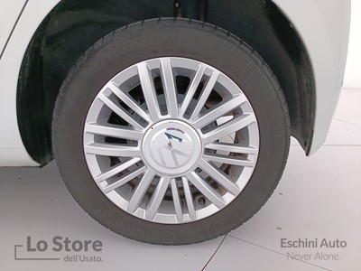 8 - Volkswagen up! eschini auto