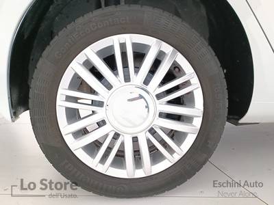 8 - Volkswagen up! eschini auto