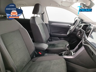 10 - Volkswagen T-Roc eschini auto