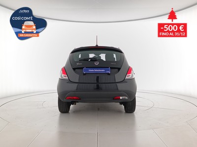 5 - Lancia Ypsilon eschini auto