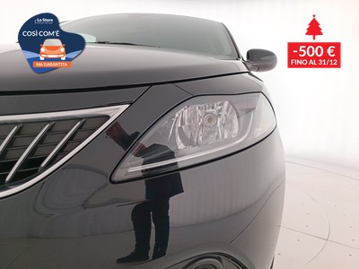 7 - Lancia Ypsilon eschini auto