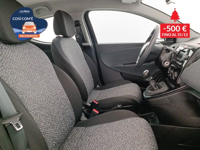 10 - Lancia Ypsilon eschini auto