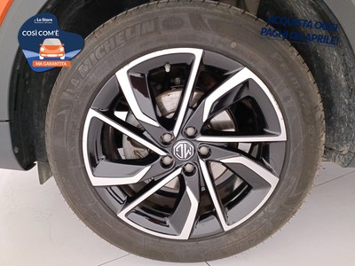 8 - Mg ZS eschini auto