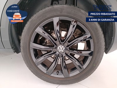 8 - Volkswagen T-Roc eschini auto