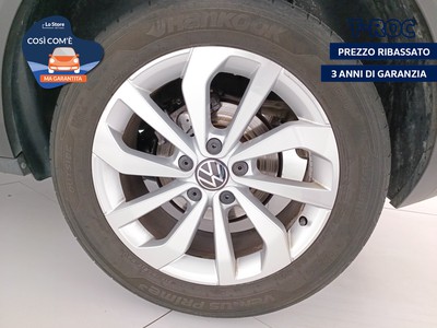 8 - Volkswagen T-Roc eschini auto