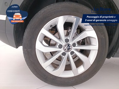 8 - Volkswagen T-Roc eschini auto
