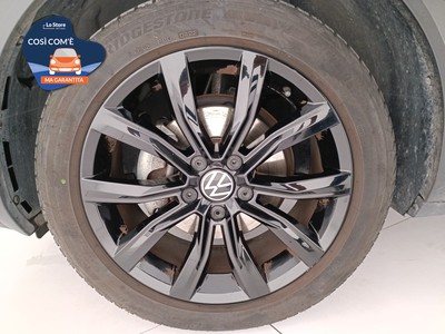 8 - Volkswagen T-Roc eschini auto
