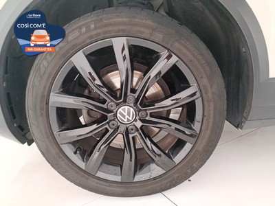 8 - Volkswagen T-Roc eschini auto