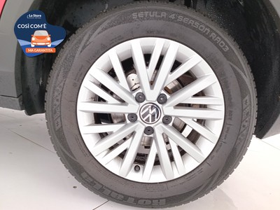 8 - Volkswagen T-Roc eschini auto