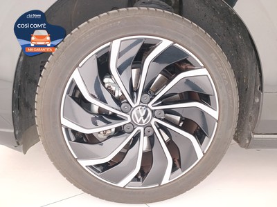 8 - Volkswagen Golf eschini auto