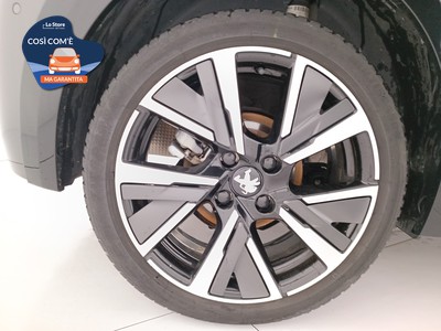 8 - Peugeot 208 eschini auto