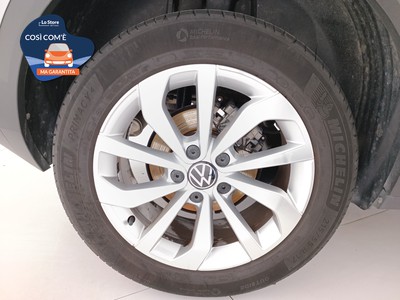 8 - Volkswagen T-Roc eschini auto