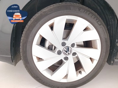 8 - Volkswagen Golf eschini auto