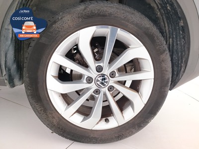 8 - Volkswagen T-Roc eschini auto