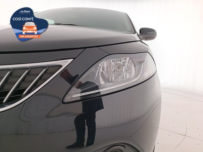 7 - Lancia Ypsilon eschini auto