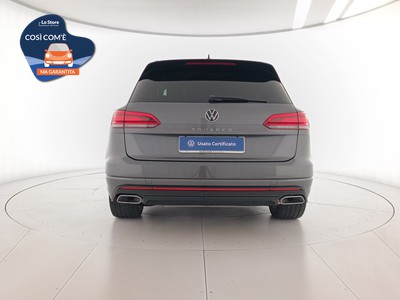 5 - Volkswagen Touareg eschini auto