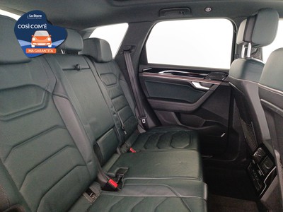 9 - Volkswagen Touareg eschini auto