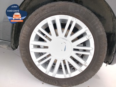 8 - Volkswagen up! eschini auto