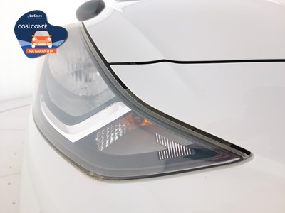 7 - Hyundai i10 eschini auto