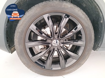 8 - Volkswagen T-Roc eschini auto